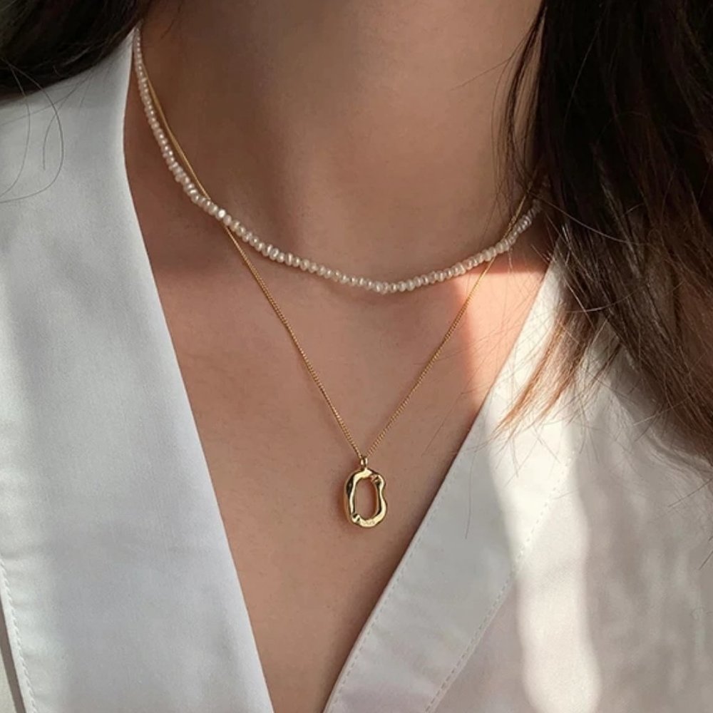 *NEW Yellow Gold Irregular Oval Necklace